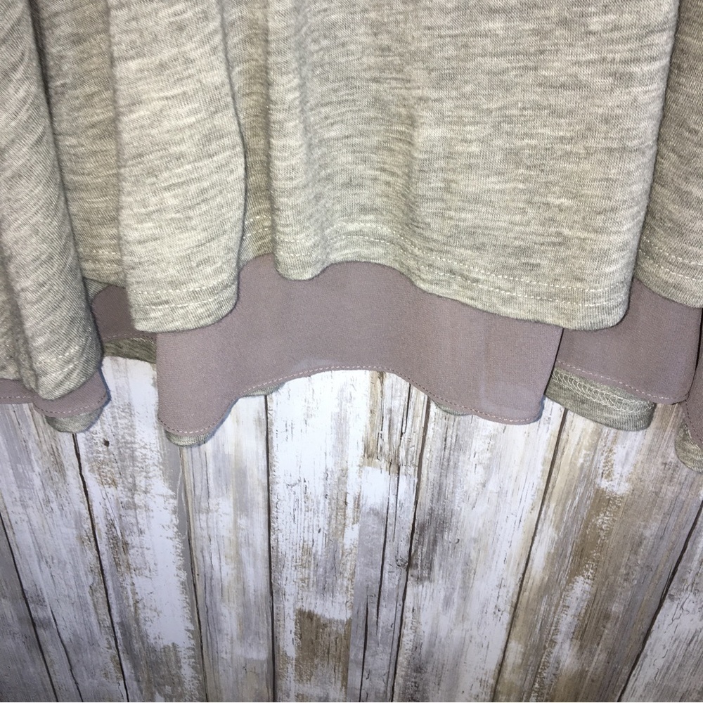 Umgee Grey Long Sleeve Blouse - Picture 3 of 4